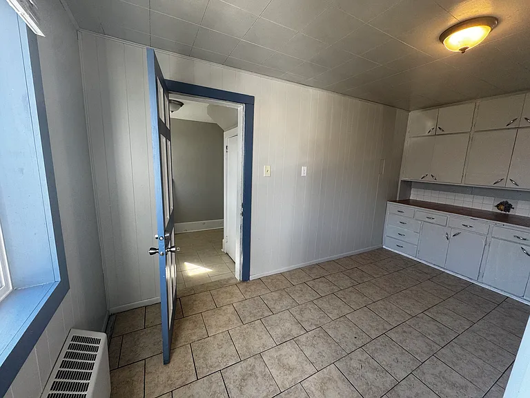 1611 Ontario Ave #1 — Photo 3