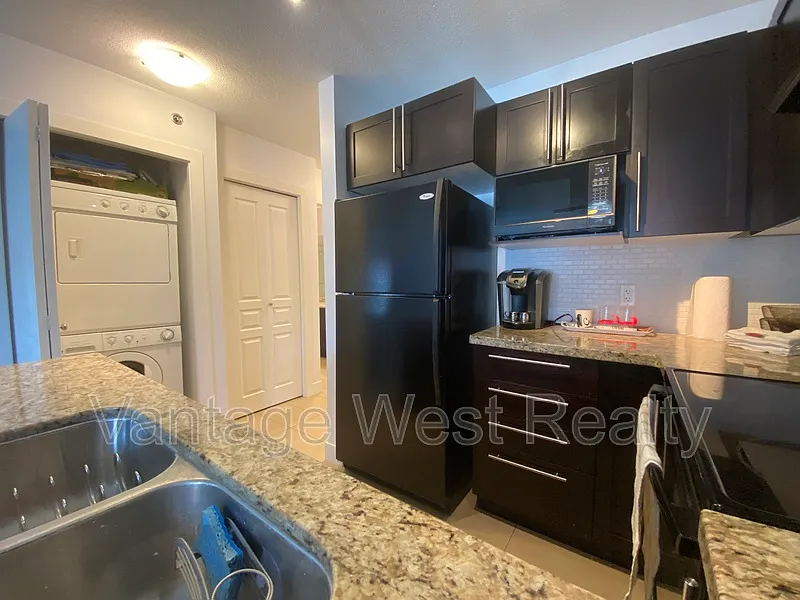 2 bed, 2.0 bath, 975 sqft, $2,250 — Photo 3