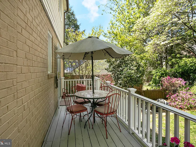 5015 Fulton St NW — Photo 3