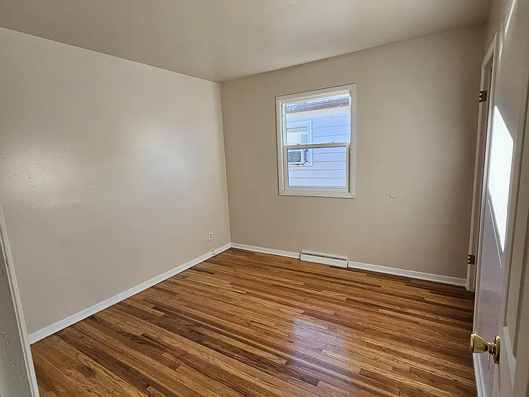 323 E Jackson St #6 — Photo 8