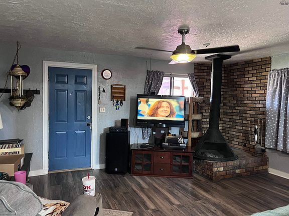 3rd image of 3143 Jacqueline Rd