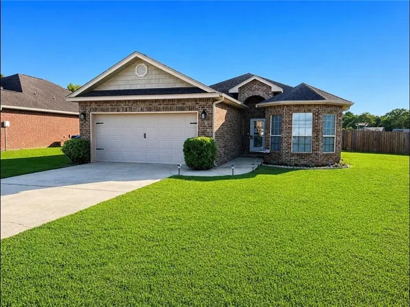 9341 Livingstone Ln, Mobile, AL 36695
