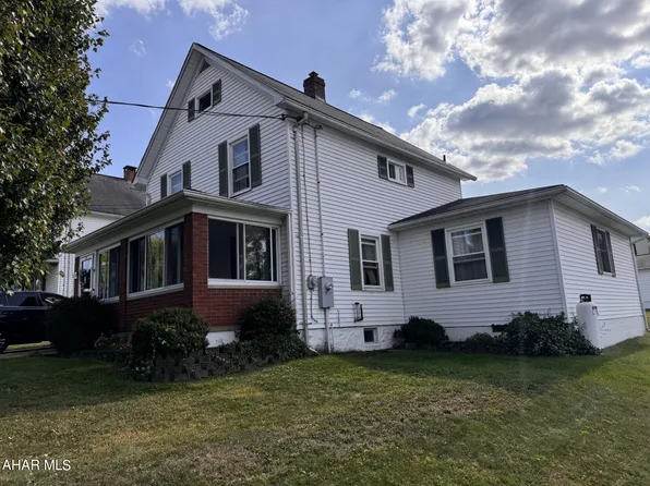 239 2nd St, Colver, PA 15927