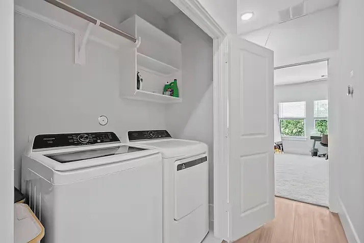 1206 Moody St — Photo 11
