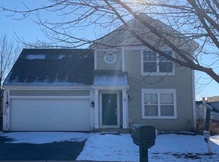 1256 Yellowpine Dr, Aurora, IL 60506