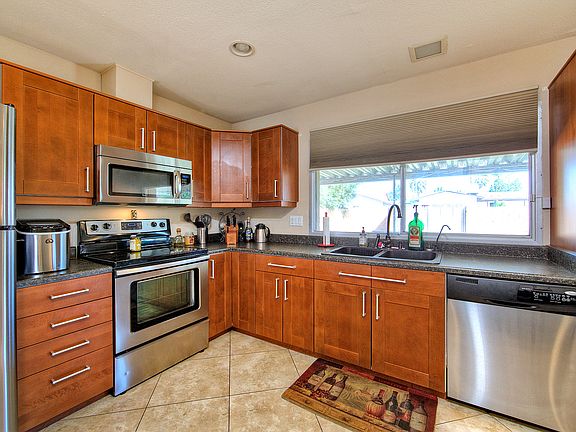 4th image of 2164 E Broadmor Dr