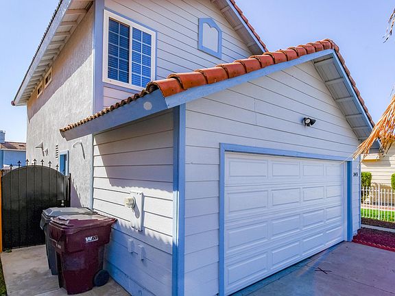 4th image of 24453 Robie Ct