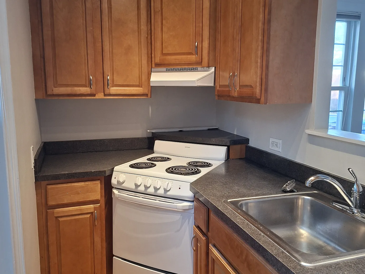 1 bed, 750 sqft, $1,550 — Photo 3