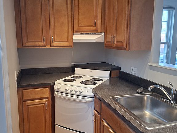3rd image of 9 N Beacon St #1-2