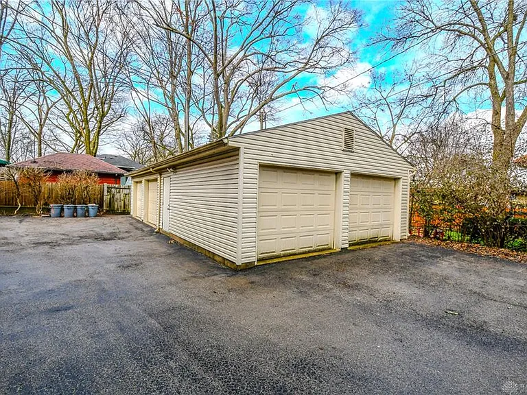 121 E Schantz Ave #3 — Photo 37