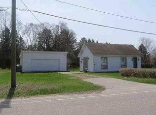 679 W Lake St, Harbor Springs, MI 49740