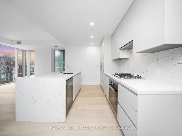 346 Davenport Rd #403, Toronto, ON M5R 1K6