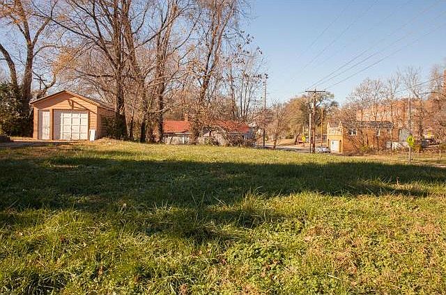 1st image of 100 S Huttig Ave