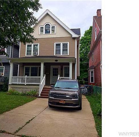 1st image of 782 Richmond Ave