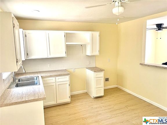 2nd image of 902 Highland Ave