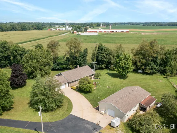 1908 N Bellamy Rd, Ionia, MI 48846
