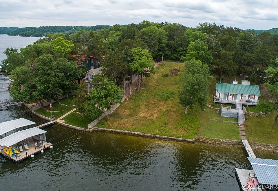 1st image of Royal Oak Ln