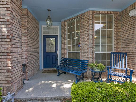 4th image of 9582 Bent Oak Ct
