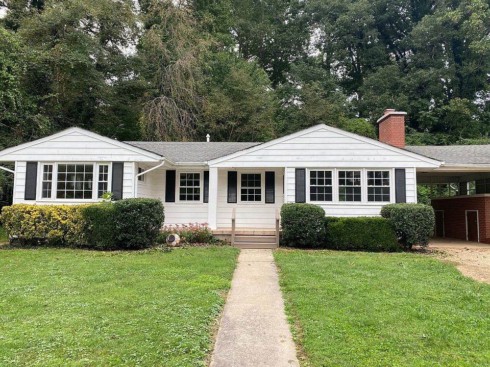 Adorable cottage near Beaver Lake