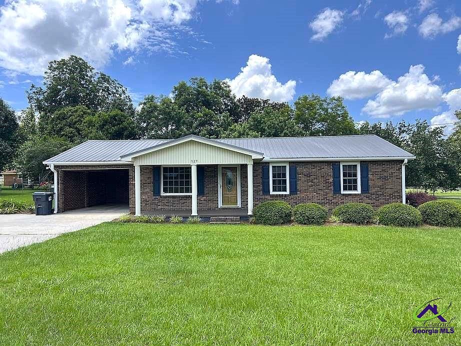 1st image of 127 Laurel Dr