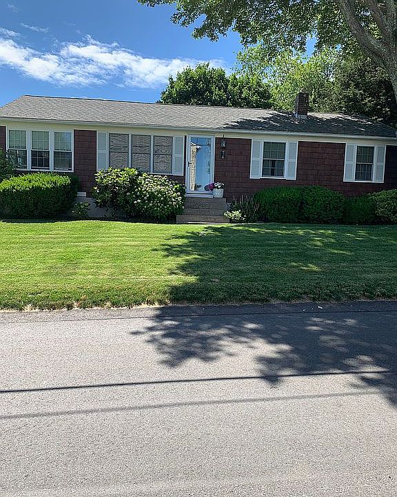 2nd image of 7 Webster Ave