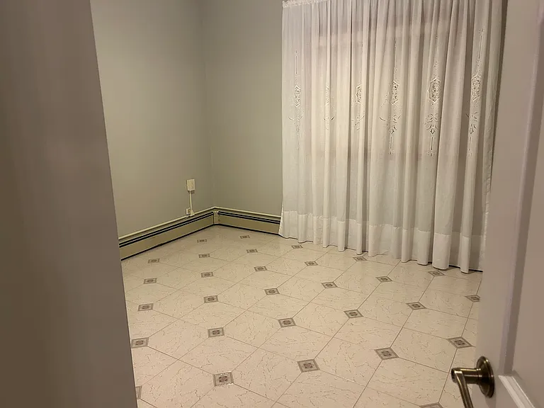 58 Maple St #2 — Photo 6