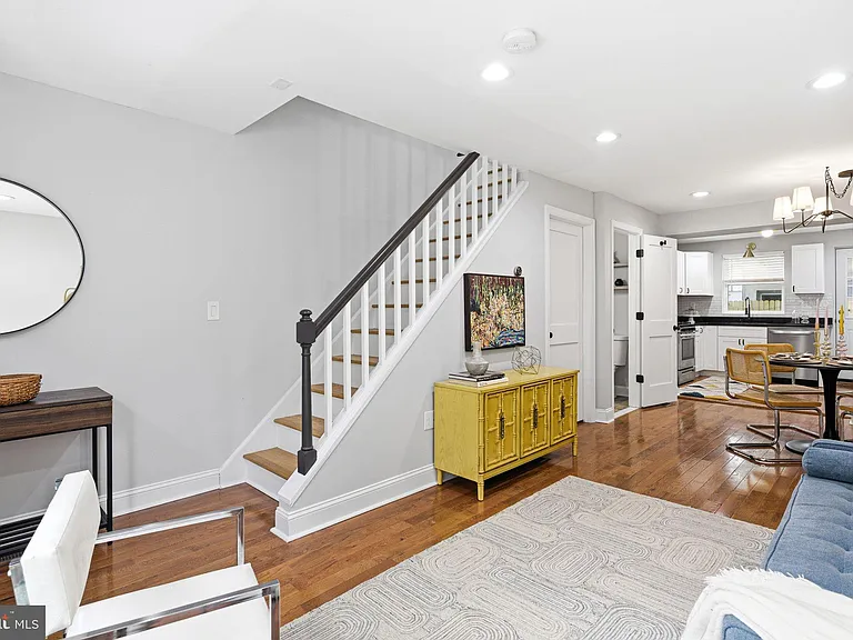 513 Wilder St — Photo 2