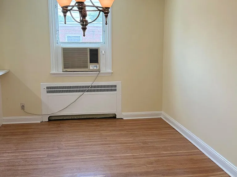 249 Glendale Rd — Photo 3