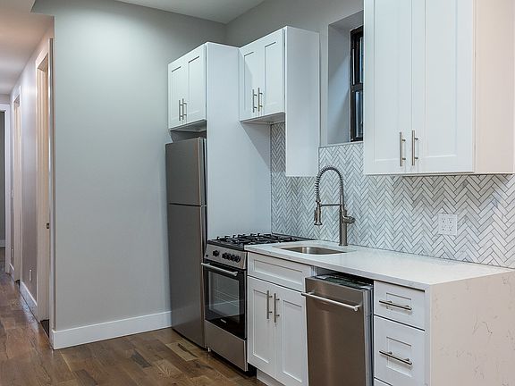 4th image of 107 Skillman Ave #1A
