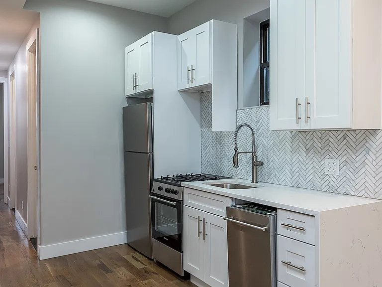 107 Skillman Ave #1A — Photo 4