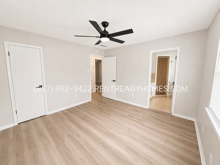 736 Cheltenham Dr — Photo 4