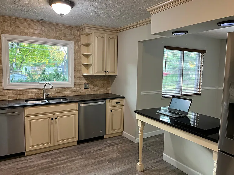 5163 Chateaugay Dr — Photo 11