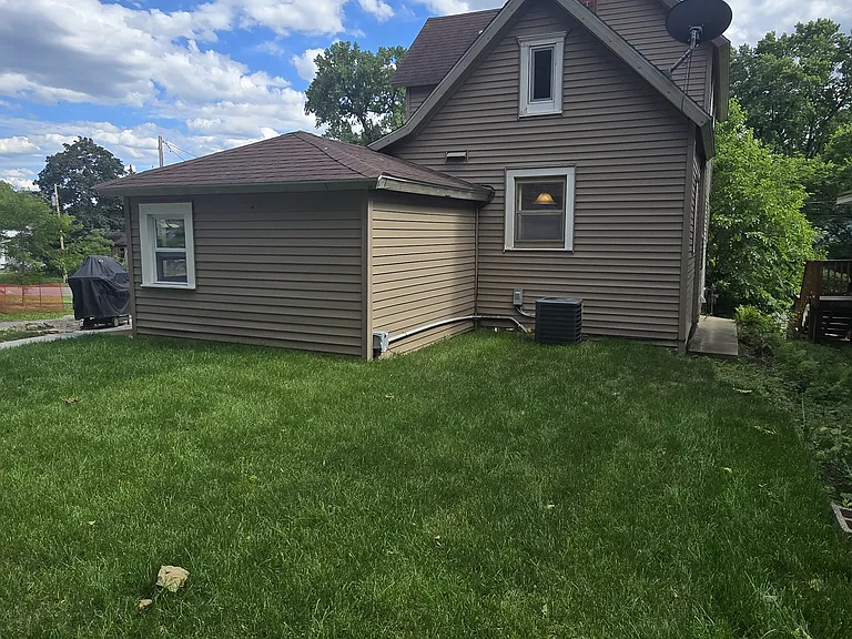 683 Maryland Ave W — Photo 51