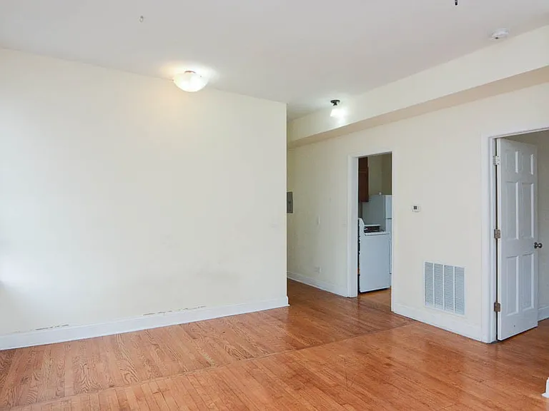 2347 W 24th Pl #R4 — Photo 9