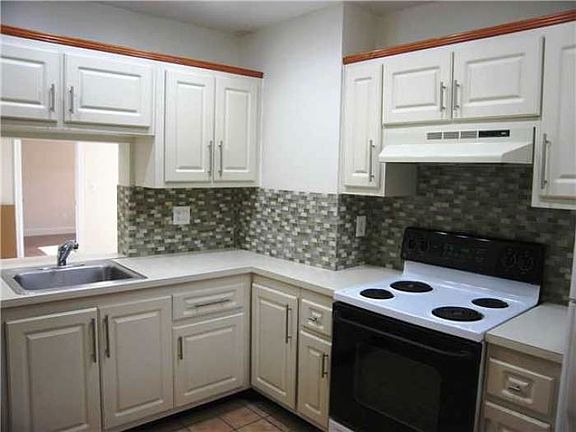 3rd image of 3613 NW 94th Ave