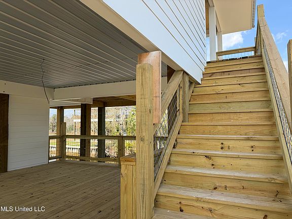 3rd image of 11129 Bay Cove Dr