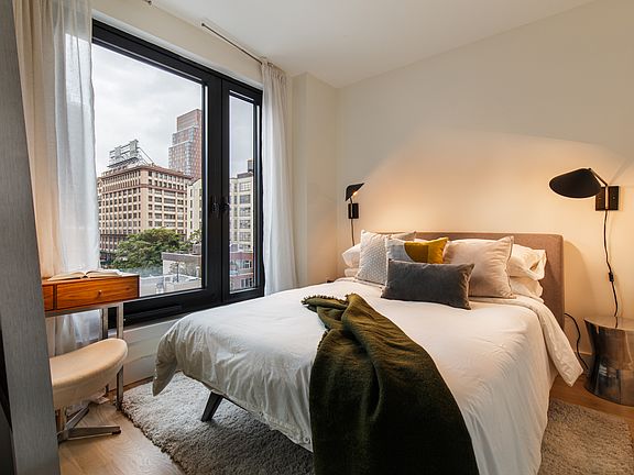 5th image of 260 Gold St APT 106