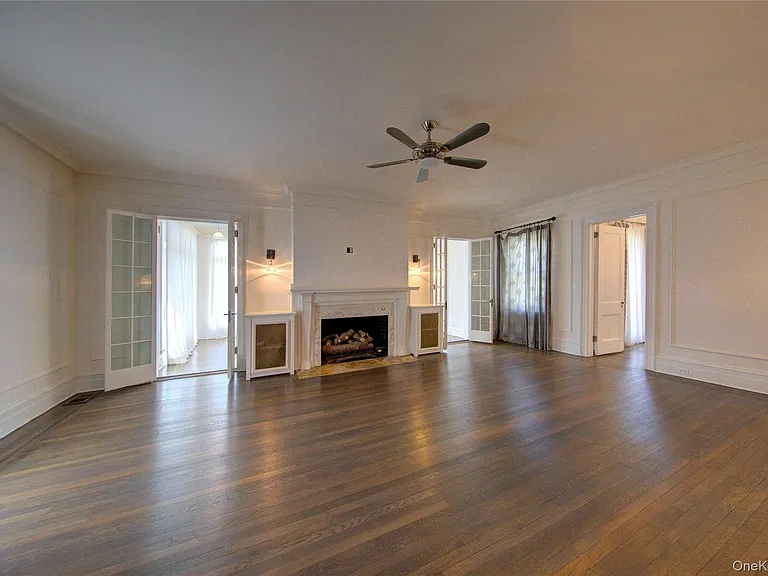 159 Magnolia Blvd — Photo 12