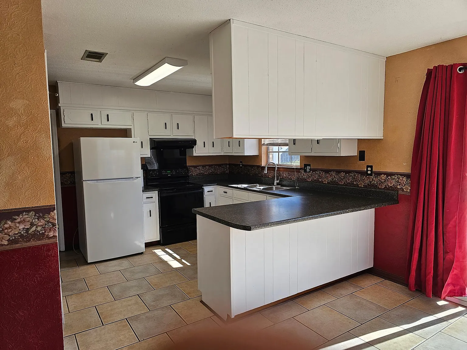 3 bed, 1500 sqft, $1,785 — Photo 3