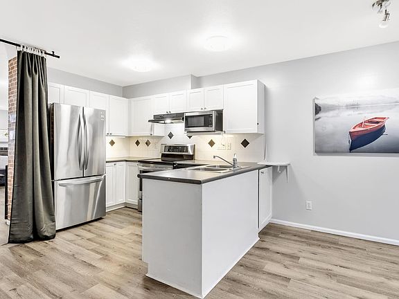3rd image of 12110 75a Ave #59