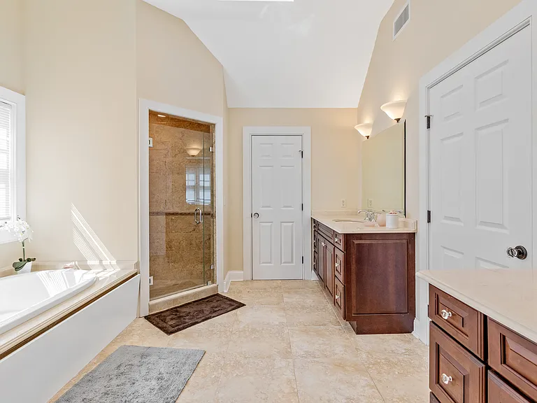 61 Wooleys Dr — Photo 17