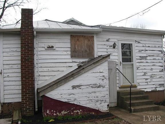 4th image of 3600 Campbell Ave