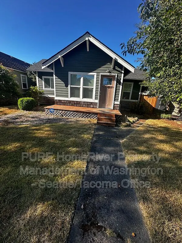 2 bed, 1.0 bath, 750 sqft, $1,900 — Photo 1