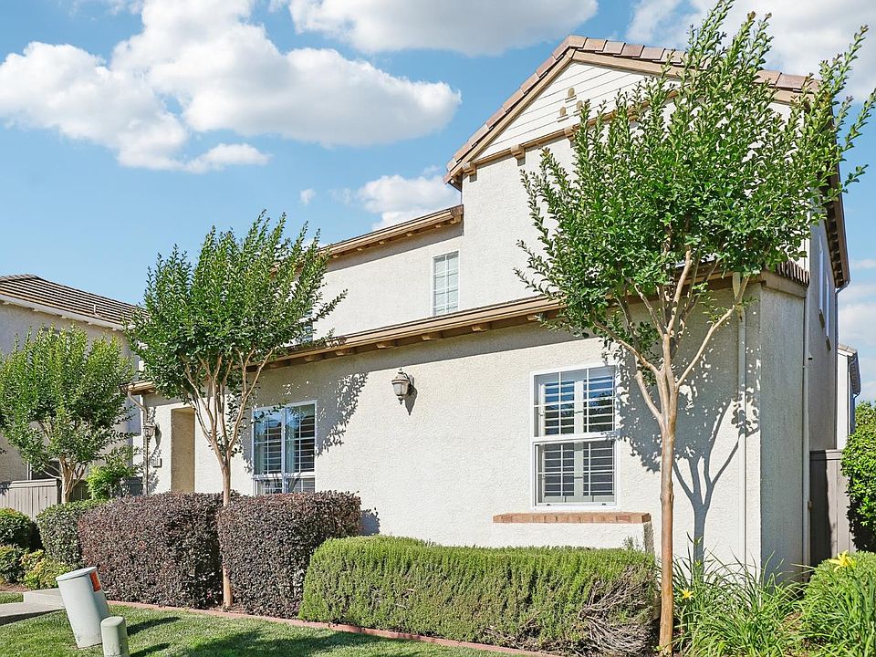 1st image of 9039 Crescenda Ln