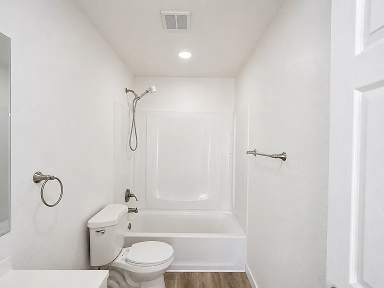12549 Lasselle St — Photo 12