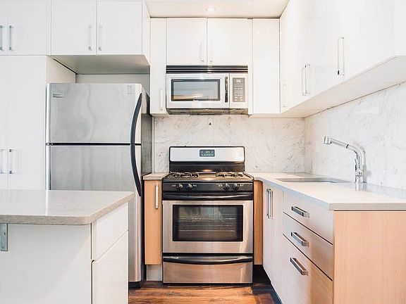 4th image of 100 Maspeth Ave APT 2F