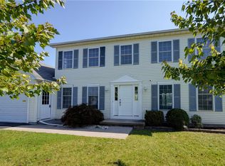48 Chesapeake Lndg, West Henrietta, NY 14586