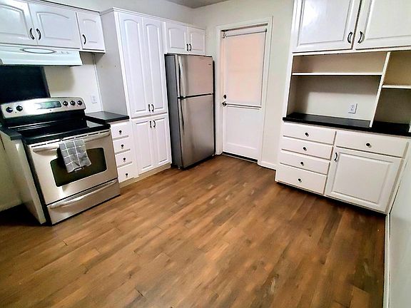 5th image of 5307 E Windsor Ave