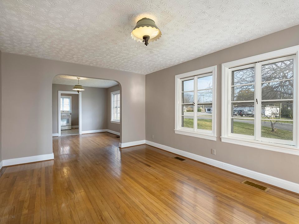 304 Lyons Dr, Frankfort, KY 40601 Zillow