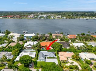 1099 S Atlantic Dr, Lantana, FL 33462